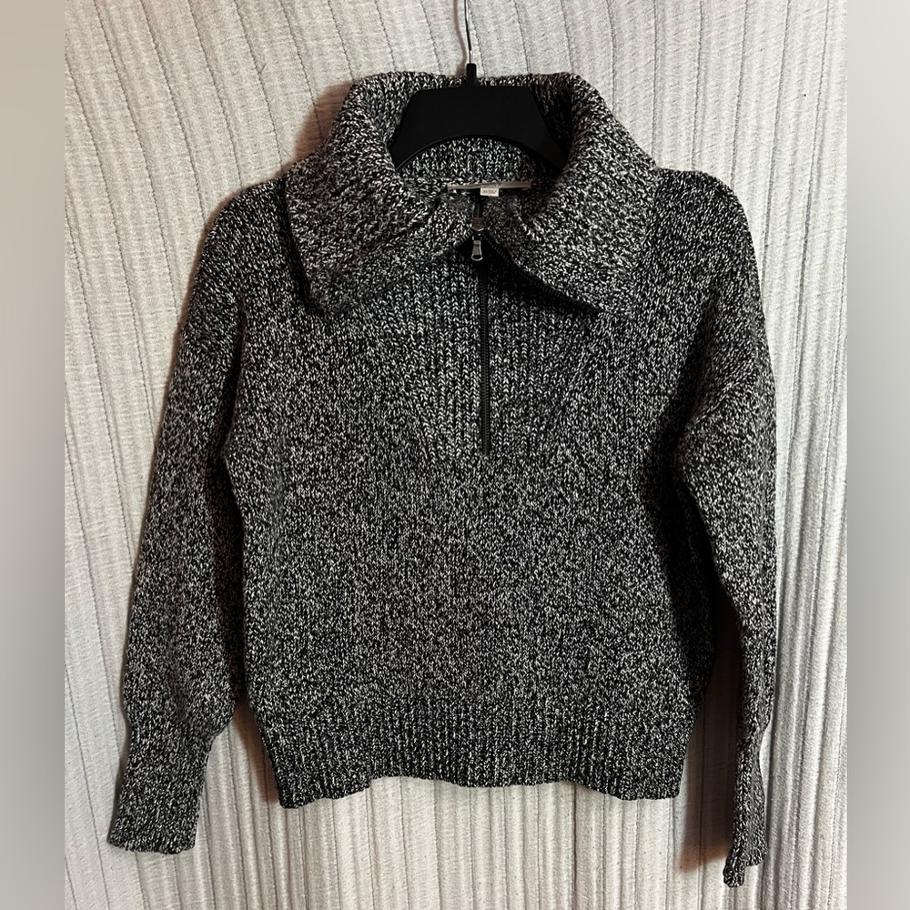 LOFT Monochrome Knit Sweater with Zipper